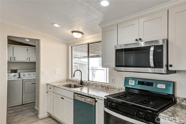 Detail Gallery Image 10 of 42 For 1721 E Colton Ave #122,  Redlands,  CA 92374 - 3 Beds | 2 Baths