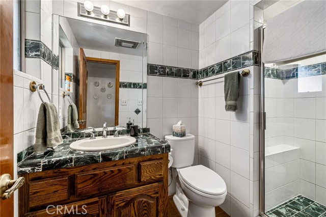 Image 19 of 75 For 1146 Sandhurst Lane