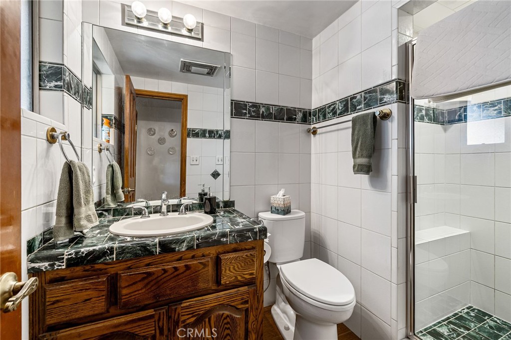 https://media.crmls.org/medias/151f7543-2e93-4382-9e75-bd431badbd3a.jpg?preset=X-Large