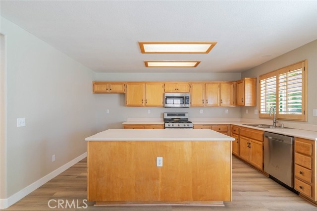 Detail Gallery Image 14 of 50 For 38645 Laurie, Palmdale,  CA 93551 - 4 Beds | 3 Baths