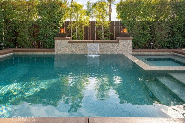 Detail Gallery Image 21 of 39 For 1098 W 25th Street, Upland,  CA 91784 - 4 Beds | 3 Baths