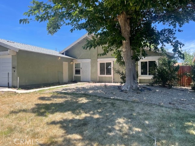 Detail Gallery Image 2 of 8 For 42809 Alexo Dr, Lancaster,  CA 93536 - 4 Beds | 2 Baths