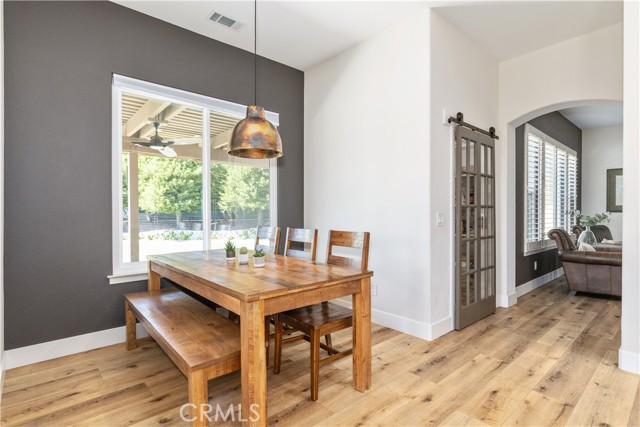 1613 Via Flora, Paso Robles CA: https://media.crmls.org/medias/1520ea1e-ca04-4bed-ac4c-49859f59fe6e.jpg