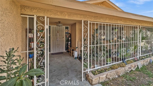 Detail Gallery Image 13 of 19 For 9130 Pinyon Ave, Fontana,  CA 92335 - 3 Beds | 2 Baths