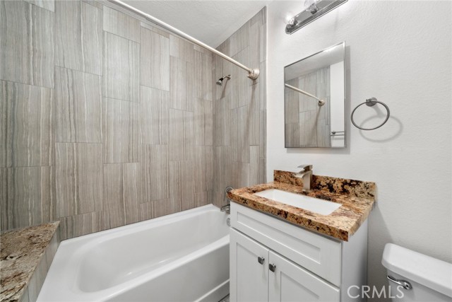 Detail Gallery Image 9 of 13 For 3209 Clay St a,  Newport Beach,  CA 92663 - 2 Beds | 1 Baths