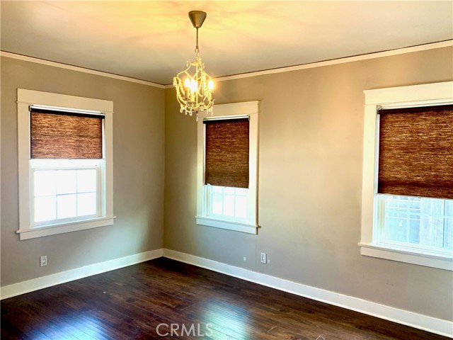 Detail Gallery Image 9 of 17 For 220 Palm, Pomona,  CA 91767 - 3 Beds | 2 Baths