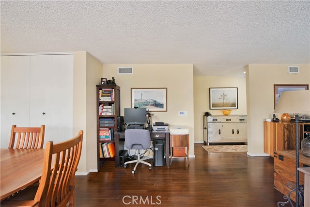 Detail Gallery Image 11 of 25 For 4252 Fair Ave #2,  North Hollywood,  CA 91602 - 2 Beds | 2 Baths