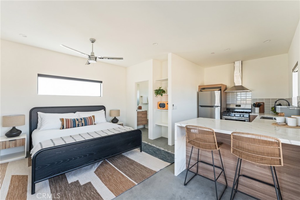 MLS #OC25252213 image #24