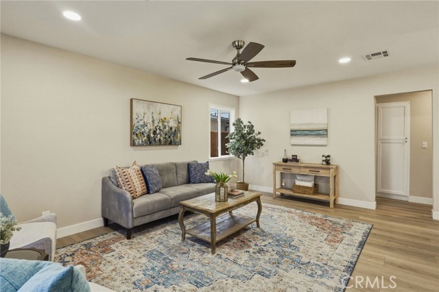 Detail Gallery Image 7 of 49 For 3420 W 186th St, Torrance,  CA 90504 - 3 Beds | 2 Baths