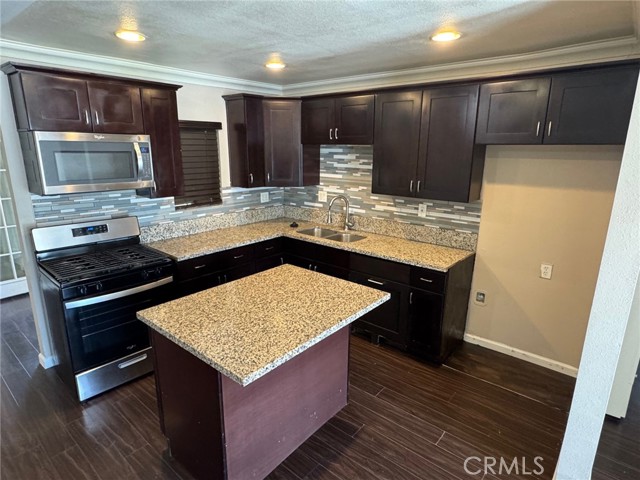 Image 3 of 29 For 926 Griffith Way
