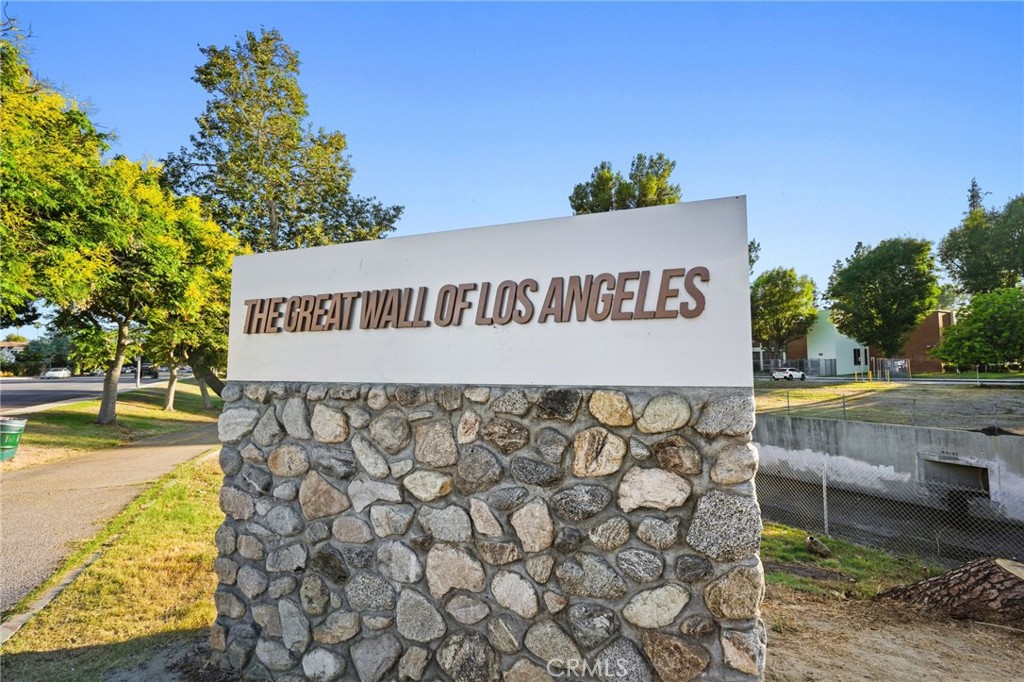 https://media.crmls.org/medias/152450e7-b4a6-4226-9abd-21fe308bf81c.jpg?preset=X-Large