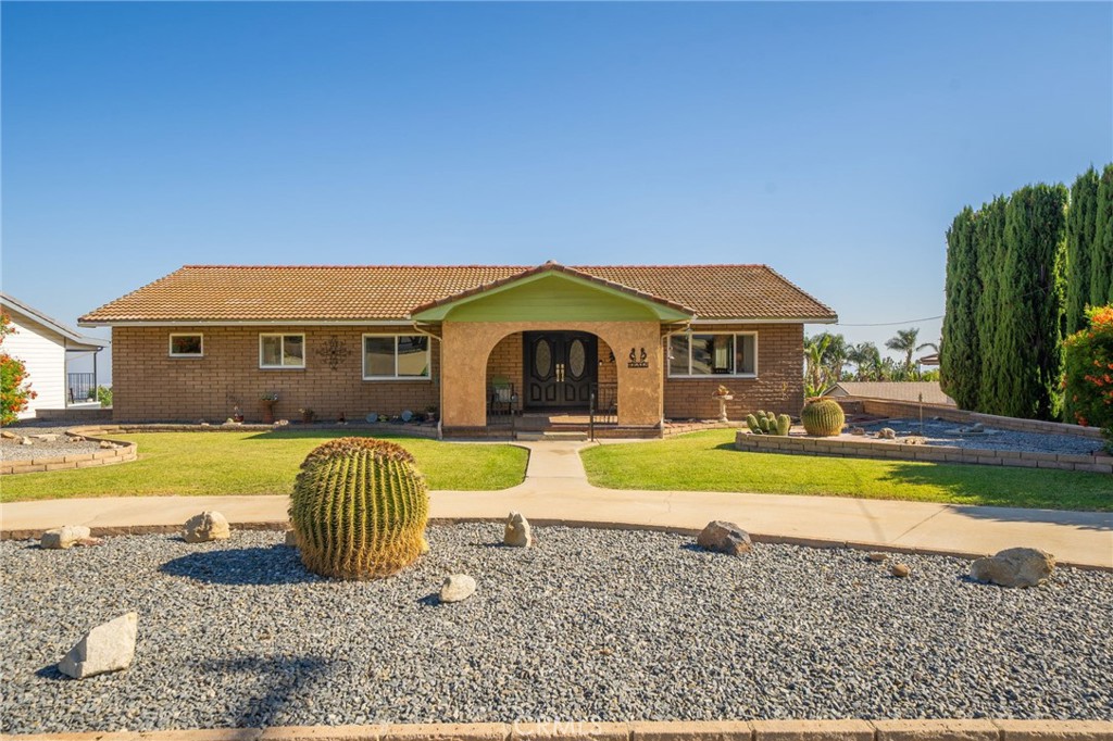 8327 La Senda Road
