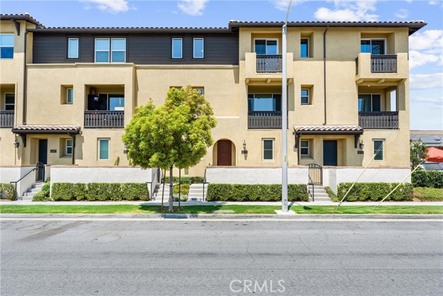 8275 Page Street, Buena Park CA: https://media.crmls.org/medias/1526a667-bf14-4fd8-a908-af6d48f74bfd.jpg