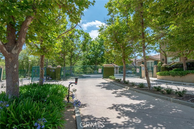 Detail Gallery Image 32 of 32 For 494 Bannister Way #B,  Simi Valley,  CA 93065 - 2 Beds | 2 Baths