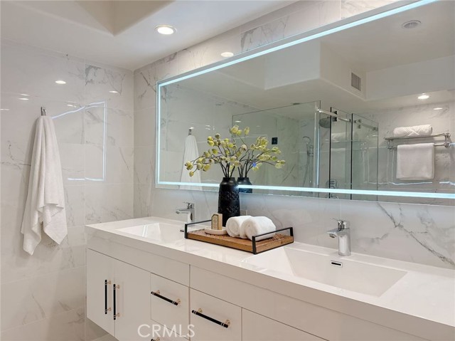 Detail Gallery Image 13 of 19 For 1130 Campbell St #106,  Glendale,  CA 91207 - 2 Beds | 3/1 Baths