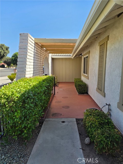Detail Gallery Image 11 of 19 For 1117 Lemon Gum Ln, Hemet,  CA 92545 - 2 Beds | 2 Baths