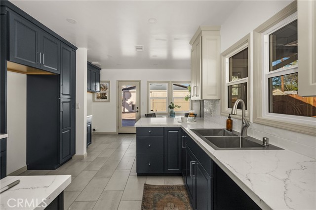 Detail Gallery Image 9 of 20 For 5445 S Victoria, Los Angeles,  CA 90043 - 3 Beds | 2 Baths