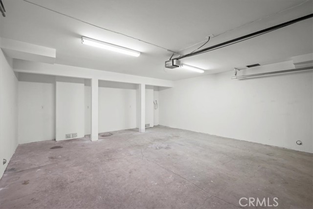 314 Lola Avenue, Pasadena CA: https://media.crmls.org/medias/15283fc2-7ce8-4e7e-8c27-705873792533.jpg