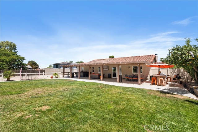 33127 Camelot Drive, Yucaipa CA: https://media.crmls.org/medias/1528a67d-4209-46ba-96ad-702cb5dda5a6.jpg
