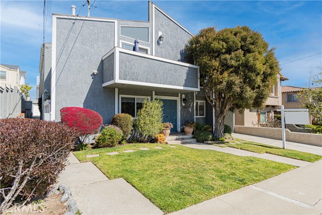 1709 Marshallfield Ln., Redondo Beach, California 90278, 3 Bedrooms Bedrooms, ,1 BathroomBathrooms,Residential,Sold,Marshallfield Ln.,SB22047110