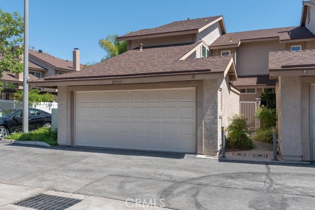 25181 Chestnutwood, Lake Forest CA: https://media.crmls.org/medias/1529414b-b077-4e4e-9cf7-32fc25537493.jpg