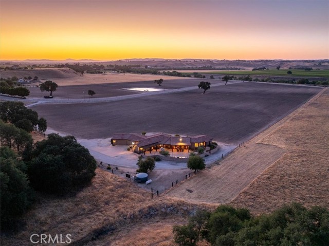 5085 Martingale Circle, San Miguel CA: https://media.crmls.org/medias/15299c04-9b36-46fb-b339-3a842939bbb4.jpg