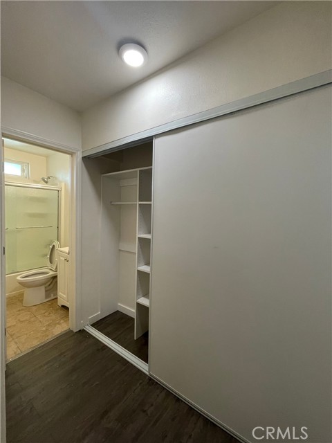 Detail Gallery Image 4 of 8 For 1349 Altadena Dr #B,  Pasadena,  CA 91107 - 1 Beds | 1 Baths