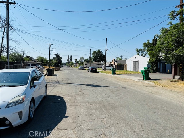 Detail Gallery Image 6 of 9 For 326 Stephens, Bakersfield,  CA 93304 - – Beds | – Baths