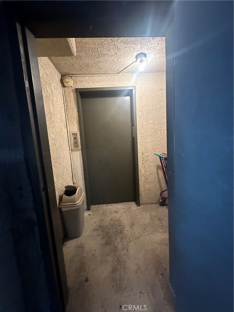 https://media.crmls.org/medias/152b2153-9052-4483-b4b7-90e2f1090062.jpg?preset=X-Large