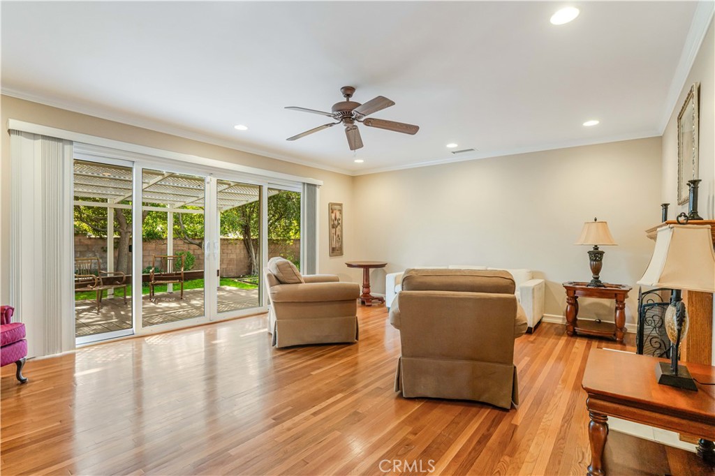 612 Uclan DriveBurbank img 2