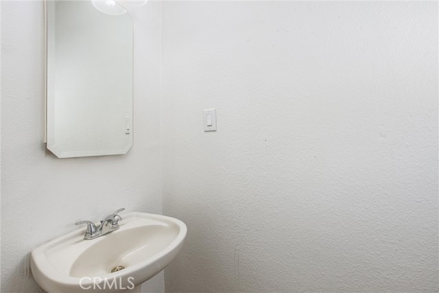 Detail Gallery Image 19 of 54 For 240 E 52nd St, San Bernardino,  CA 92404 - 4 Beds | 2/1 Baths