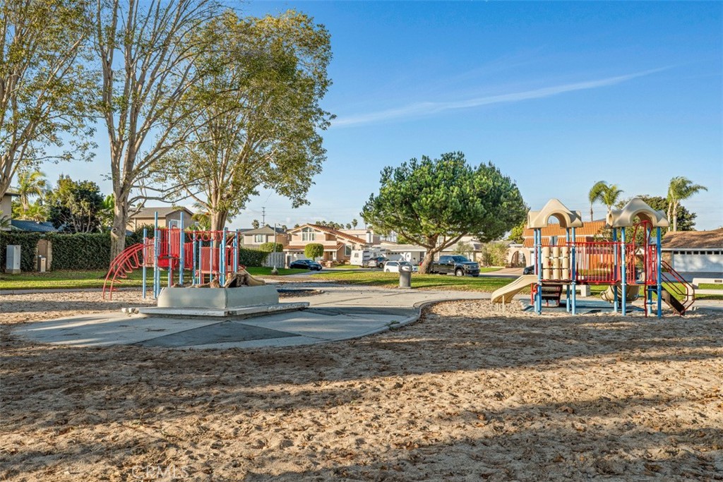 MLS #OC25261763 image #31