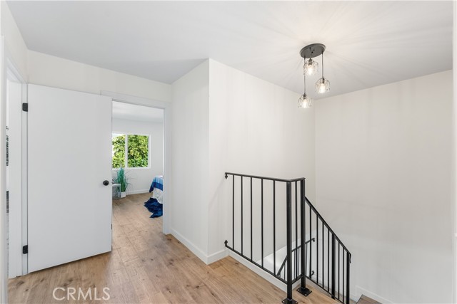 Detail Gallery Image 29 of 54 For 22015 Romar St, Chatsworth,  CA 91311 - 4 Beds | 3 Baths