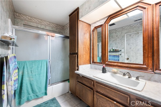 4421 N Sunflower Avenue, Covina CA: https://media.crmls.org/medias/152ed55e-1bf2-4d86-936c-3986cf9e6f87.jpg