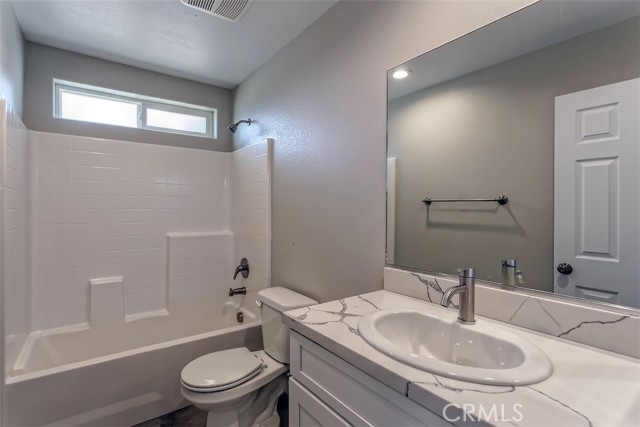 Detail Gallery Image 15 of 29 For 10399 Fifth Ave, Hesperia,  CA 92345 - 4 Beds | 2/1 Baths