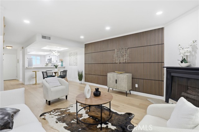 Front Image Thumbnail for CRSR25267538