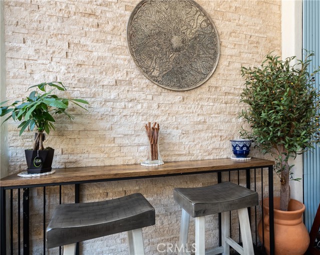 245 Pine Ave Avenue, Long Beach CA: https://media.crmls.org/medias/15305662-c669-425c-b342-57ffd1caded0.jpg