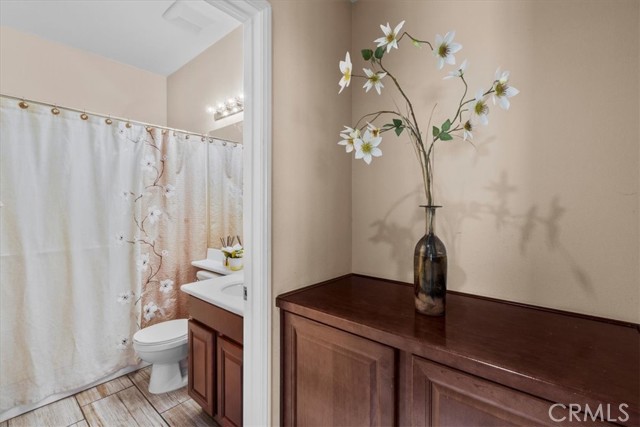 Detail Gallery Image 7 of 28 For 27109 Woodglen Ln, Moreno Valley,  CA 92555 - 4 Beds | 3 Baths