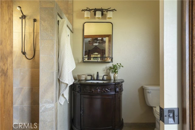 Detail Gallery Image 17 of 32 For 183 Chipmunk, Lake Arrowhead,  CA 92352 - 6 Beds | 5/1 Baths