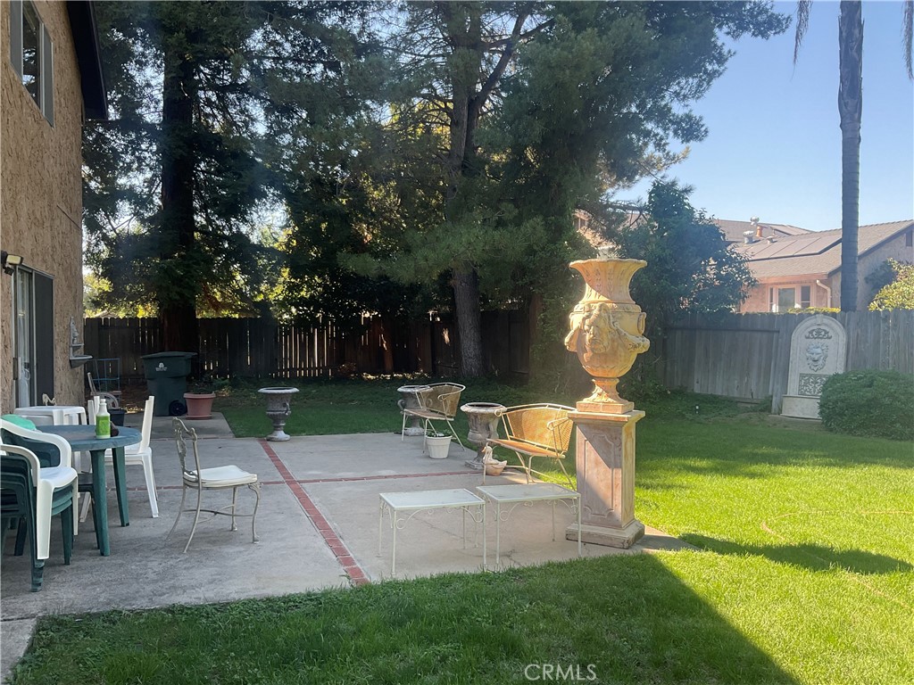 https://media.crmls.org/medias/1530a633-4588-403f-8260-bf09e1a565b9.jpg?preset=X-Large