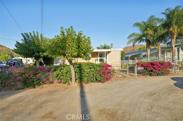 Detail Gallery Image 32 of 38 For 26365 Cortrite Ave, Hemet,  CA 92545 - 2 Beds | 2 Baths