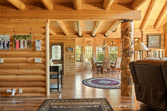 27492 Cedarwood Court, Lake Arrowhead CA: https://media.crmls.org/medias/153272f6-3f14-446c-a31a-1bfc52eb5705.jpg