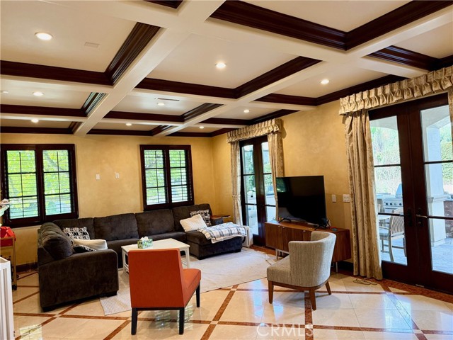 Detail Gallery Image 7 of 32 For 903 10th St, Manhattan Beach,  CA 90266 - 6 Beds | 7 Baths