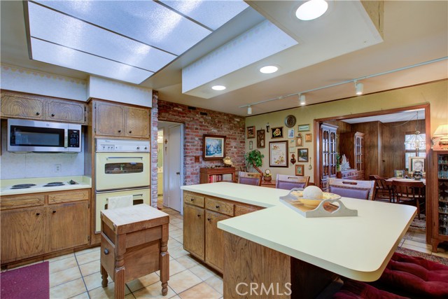 2341 Village Circle Drive, Atwater CA: https://media.crmls.org/medias/1532cc6e-541f-4c3a-8209-5cbca38be79d.jpg