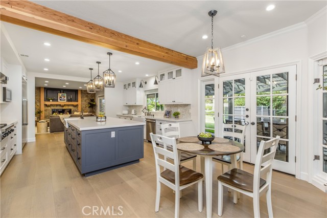 6032 County Oak Road, Woodland Hills CA: https://media.crmls.org/medias/15332ce7-375b-4070-ab63-8add7e62f0e3.jpg