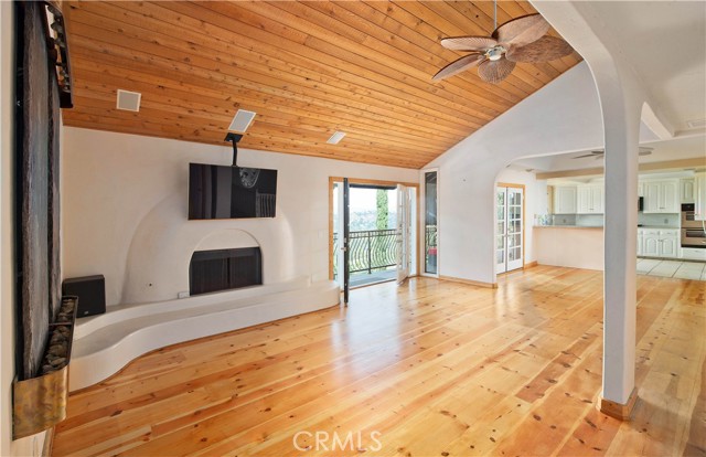 4389 San Blas Avenue, Woodland Hills CA: https://media.crmls.org/medias/15337efc-0dd4-45c3-b13f-45ac8e568aea.jpg