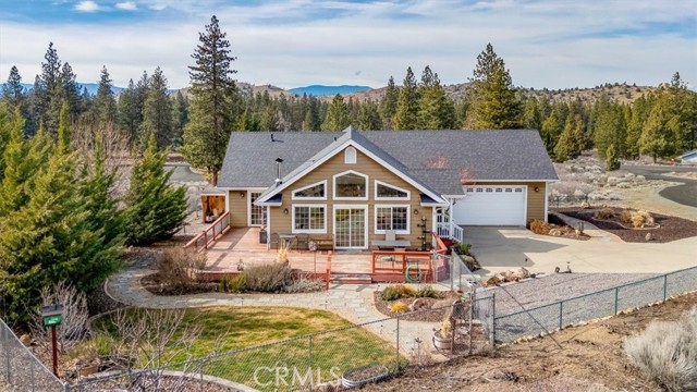 Detail Gallery Image 9 of 32 For 17718 Cottontail Dr, Weed,  CA 96094 - 3 Beds | 2 Baths