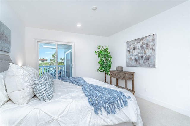 650 The Village, Redondo Beach, California 90277, 1 Bedroom Bedrooms, ,1 BathroomBathrooms,Residential,Sold,The Village,SB23219528