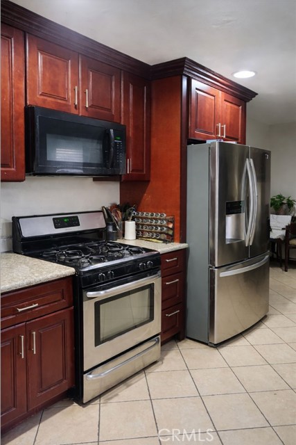 Detail Gallery Image 9 of 9 For 7233 Hayes, Buena Park,  CA 90620 - 4 Beds | 2 Baths