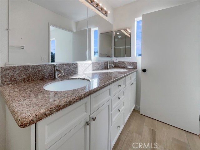 Detail Gallery Image 13 of 33 For 3247 Garden, Hawthorne,  CA 90250 - 3 Beds | 3 Baths